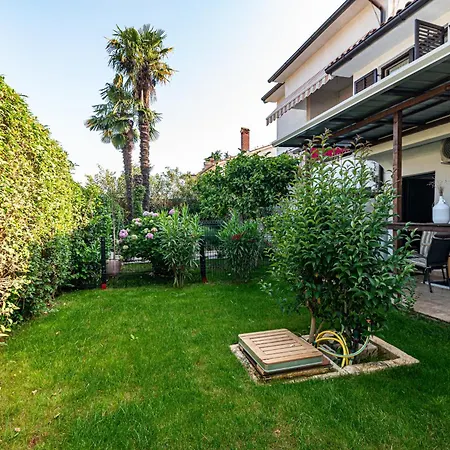 With Parking Space - 23561 Appartement Poreč