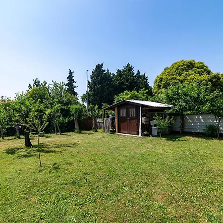 With Parking Space - 23561 Poreč