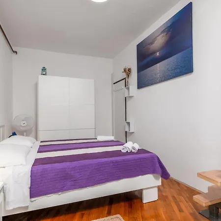 Appartement With Parking Space - 23561 *